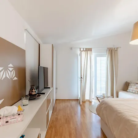 Apartment Siranovic Nin