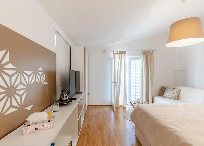 Апартаменты Siranovic Нин